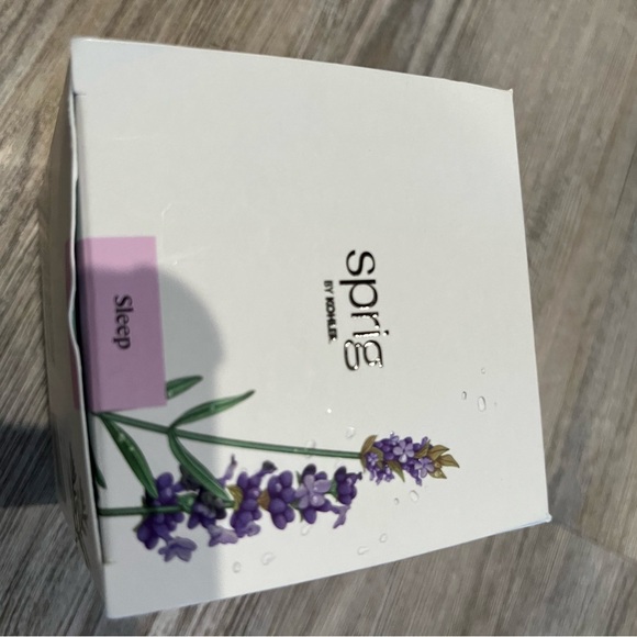 SPRIG BY KOHLER SCENTED CANDLE - Picture 3 of 10